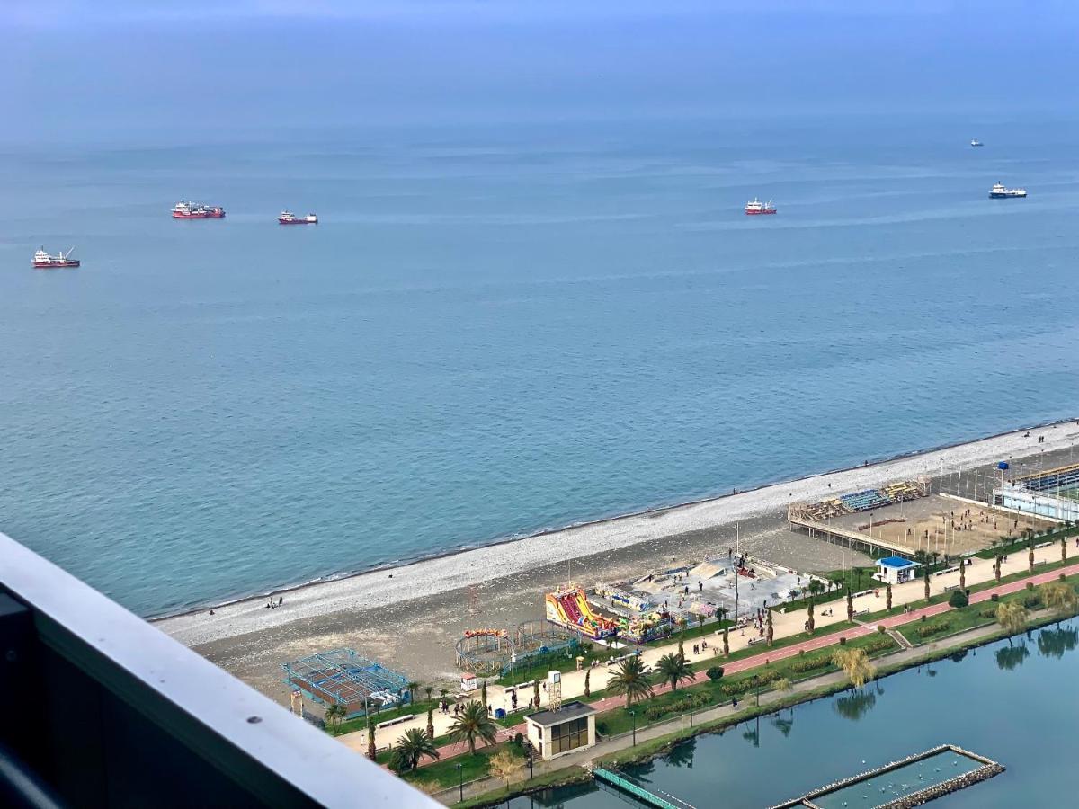 Batumi Apartments A&E Esterno foto